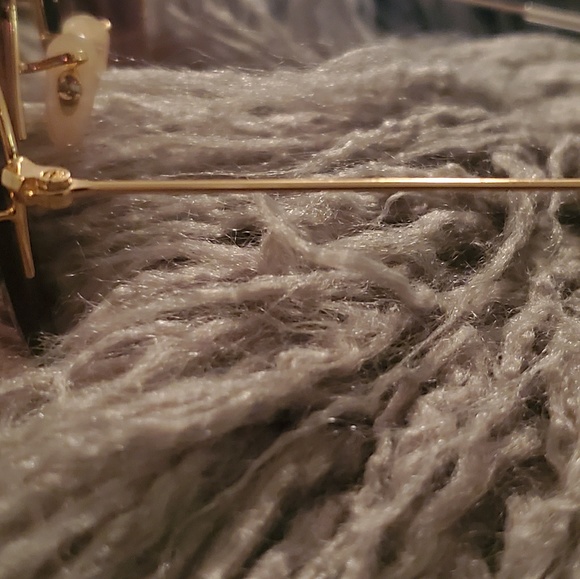 AUTHENTIC Ray-Ban Sunglasses - Picture 3 of 8